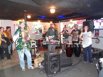 Jammin in the Dive Inn
