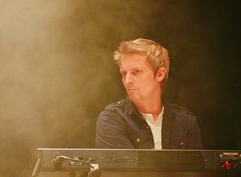 Mark Hunter ex - Rubi Lazer now keyboards with James
