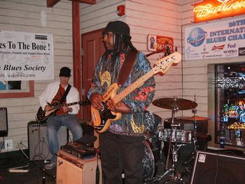 Jammin tha bass up in Memphis...
