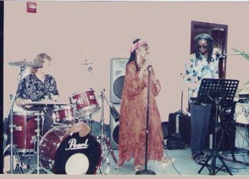 Jammin on some Blues with Gloria Scott, former singer with Tina Turner...
