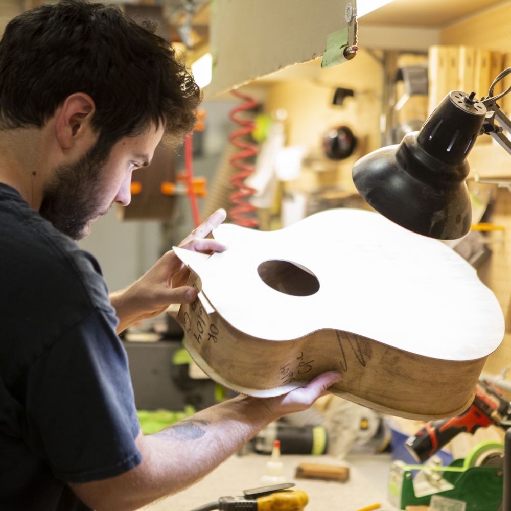 Breedlove Companion Guitar Body