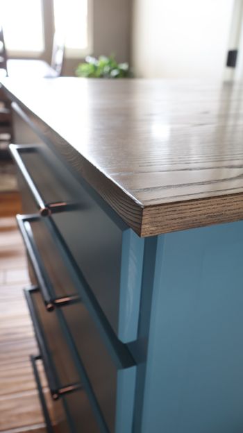 Mobil Bar and Craft Table
Painted Maple body - Ash Top
