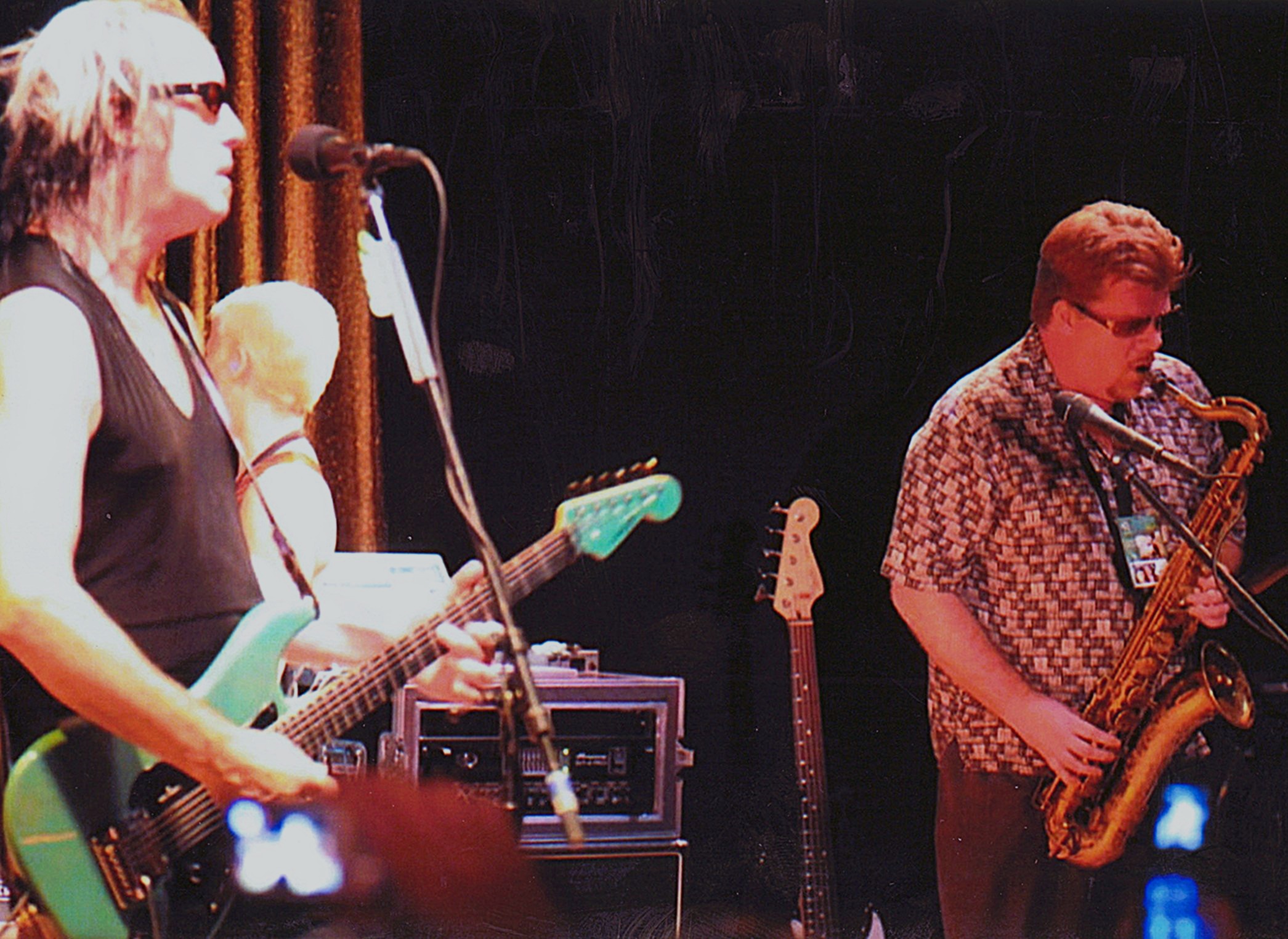 Todd Rundgren watching Brian Grace solo on Pissin', Las Vegas 2008