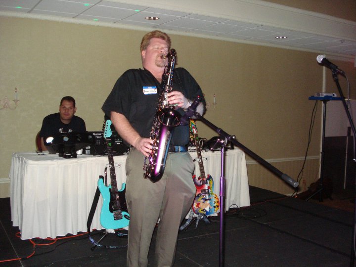 Brian Grace playing at a Rundgren Radio event