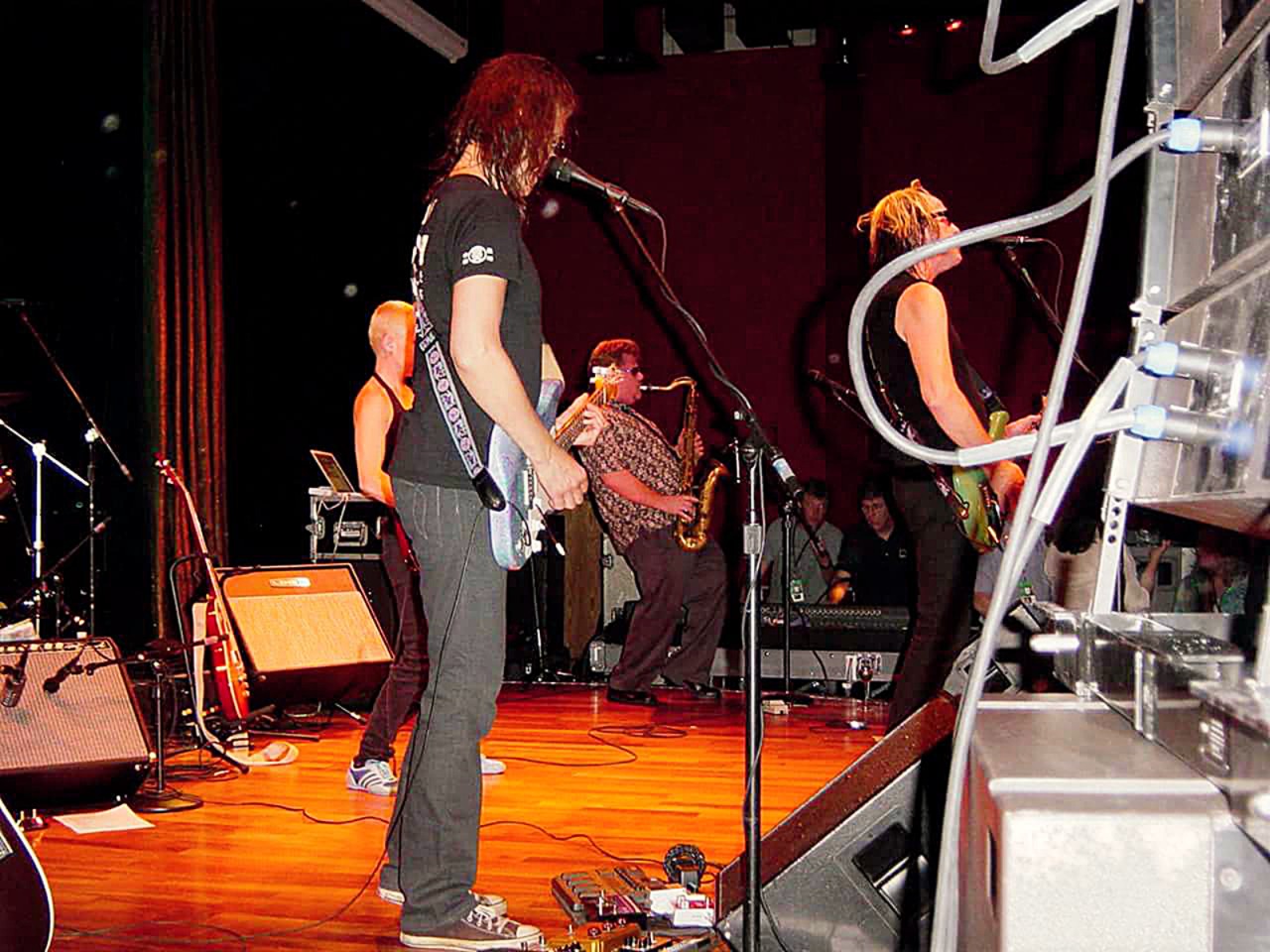 Brian Grace on stage with Todd Rundgren from stage left, Las Vegas 2008