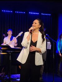 Caitlin Cusack at Festival of the Arts