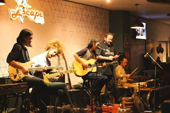Escape Bar w/ Curtis King & Weed Elephant
