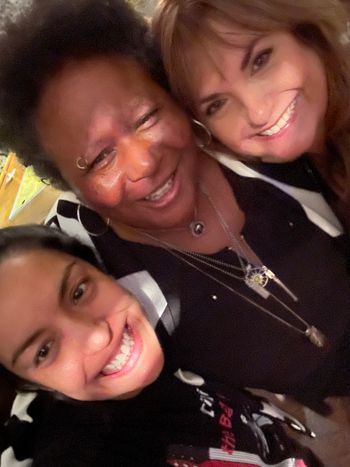 Alicia, Drini & Danielle
2022
