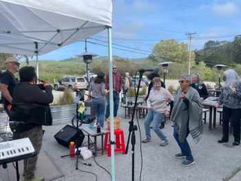 Fans getting their Electric Slide on at San Gregorio
2023
