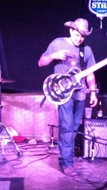Shane White Snake Hat
