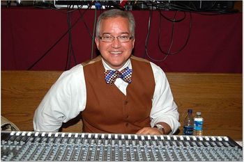I do believe that is the sharpest soundman I have ever seen! Lookin' good Brian.
