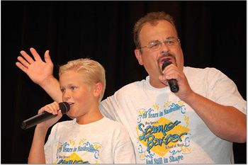 Dennis and Bart Southerd doin' some great singin'.
