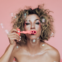 Play Play - Bite-Sized Bits with Shanda Bezic