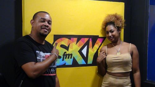 Ophélie Singer ,Elle a également été présente lors de la première de Benjam sur Sky FM Radio, où elle figurait parmi les invités mis en avant. Kalprod Label de musique .