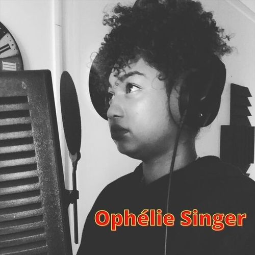 Ophélie Singer revient avec "Tu n’es pas là" d’un cœur qui cherche encore sa moitié. Ophélie - Tu n'es pas là - Kalprod vidéo . Genre : Zouk/R&B/Soul Production de : TBK LA PROD et KDM Family