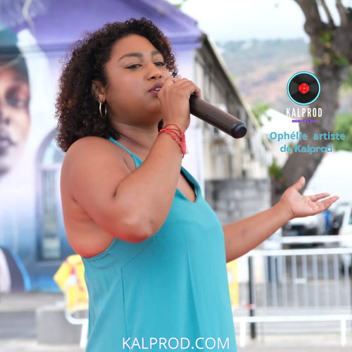 Ophélie Singer, Artiste et  passionnés de musique, originaires de l'île de La Réunion. Elle incarne l'âme créative du label - Kalprod possède sa propre radio en ligne            