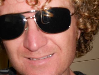 LOVE THE GLASSES
