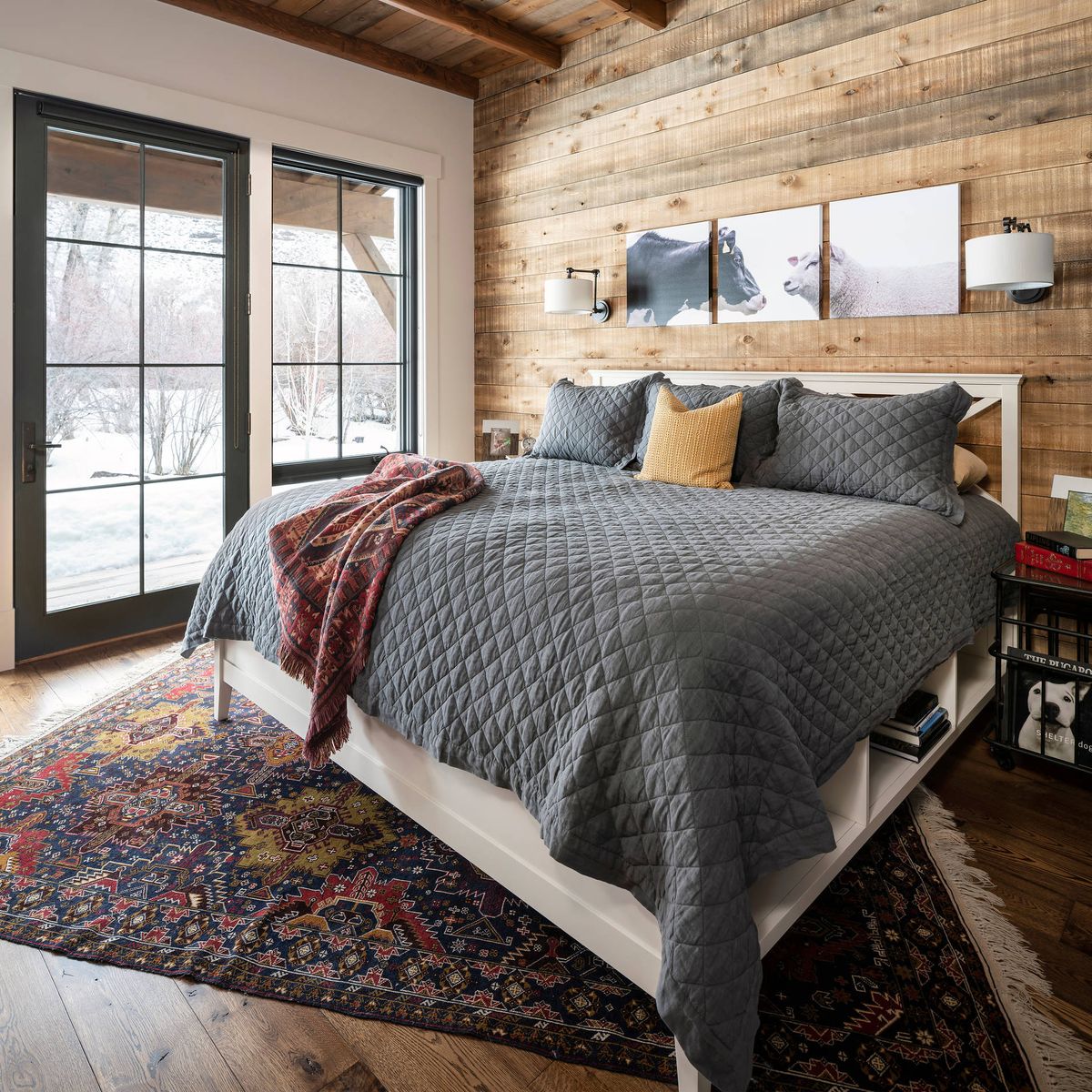 Green Mountain Muse (Private Queen room for 2) 