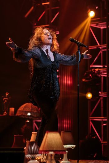 By Mark and Tracy Photography (5th Avenue Theatre, Seattle)
