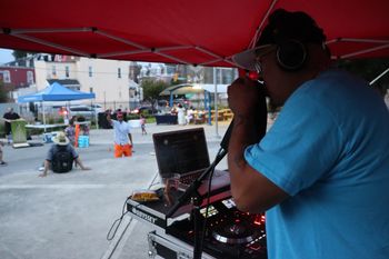 DJ MeltDown rocks the crowd @ the Stevens Park kid's picnic, supported by the Ortiz Ark Foundation
