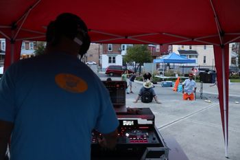 DJ MeltDown supporting the youth in his community @ Stevens Park, with the Ortiz Ark Foundation
