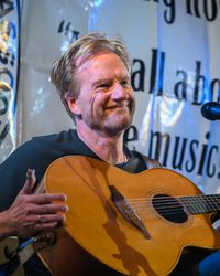 Rupert Wates / Vanessa Lively at La Casita de Paz Concerts