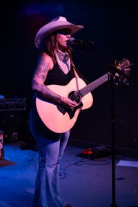 Acoustic show l Boo & Brew 