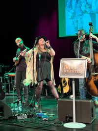 Country och Bluegrasskväll med Mo's Granted och Rooster and Crow 