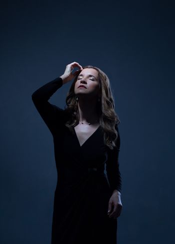 photo by Dina Raketa. Arteshok Photo Studio, DUMBO
