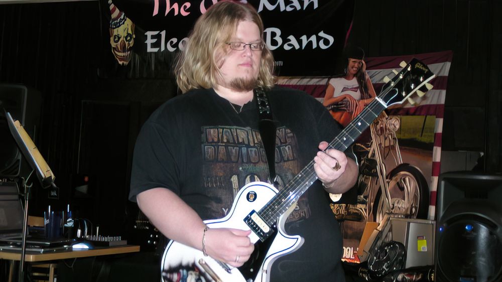 Dr. OMEB performing in the early days of the One Man Electrical Band, 2003