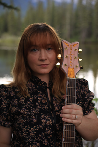 Amp Sessions: Mari Rosehill