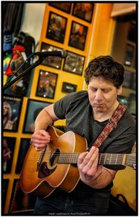 Dan Israel plays solo at Taco JED in Rochester, MN 