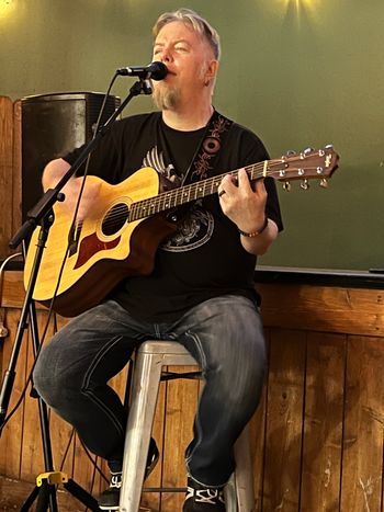 Solo performance - The Main St Bar in San Antonio
