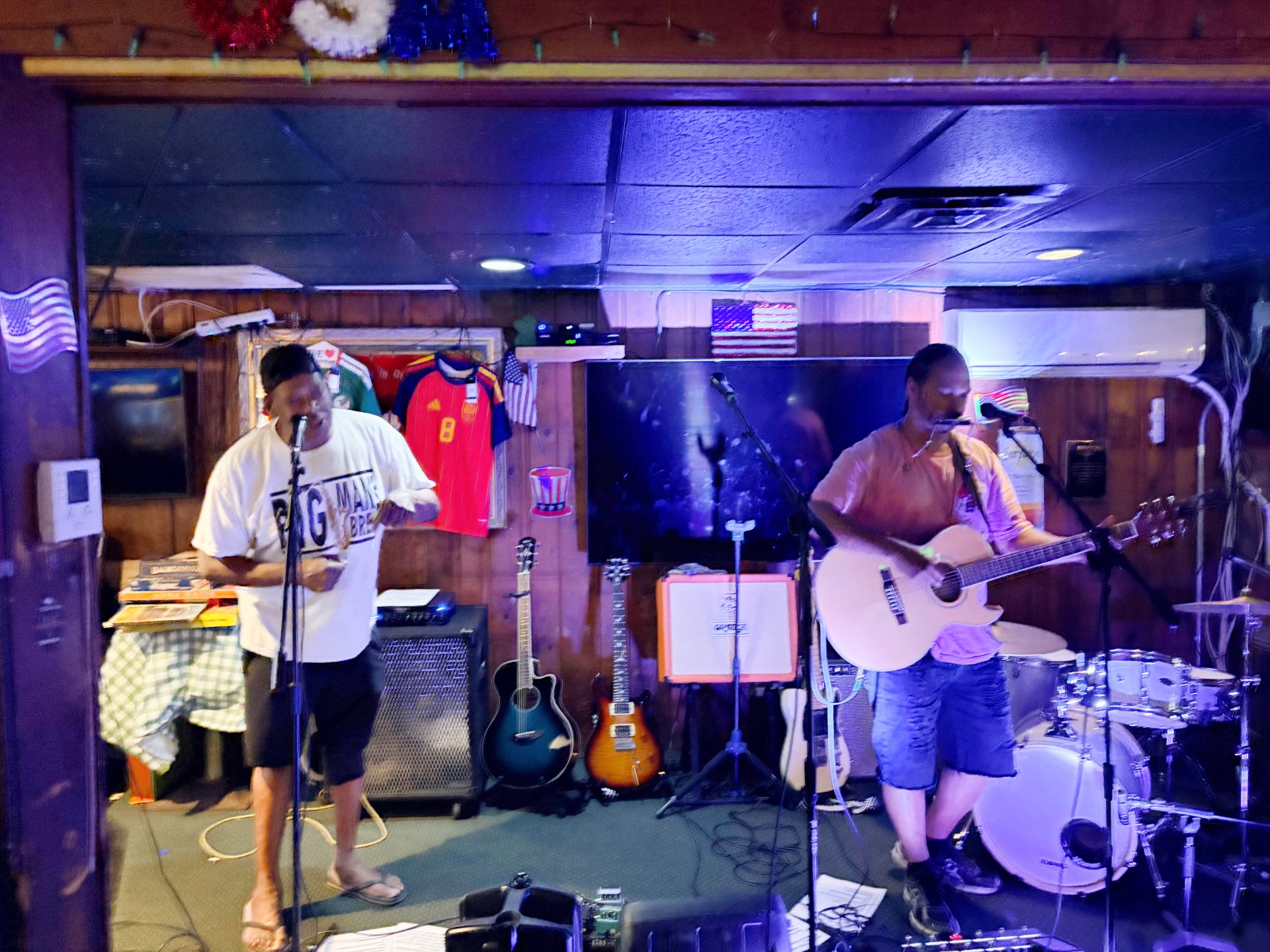 Nick Clemons introducing ROSTAFA at Kerwin's Tavern in Middlesex, NJ