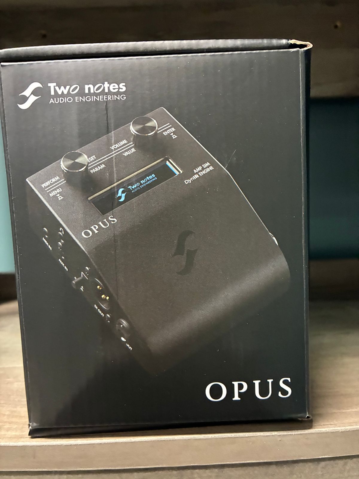 Two Notes OPUS Bass Guitar Molder