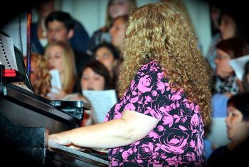 Accompanying for closing program of music school
