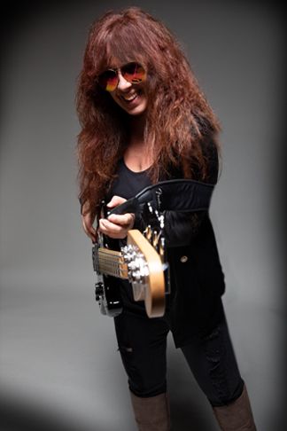 Jacklyn Lombardo: Bass and Vocals

