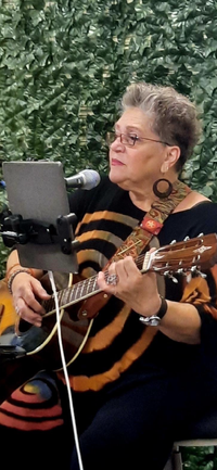 Suzanne Lucas Me, Myself, & I Acoustic Tiki party