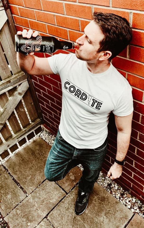 T-Shirt - White - L