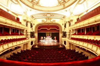 Kenjah David — Opera Hanoi en live
