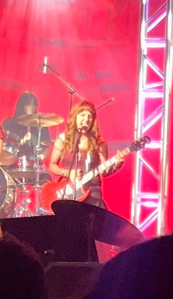 Live Showcase
