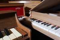 …and other stories: Toy Piano Corner for 5 toy pianos, Histoire du Tango