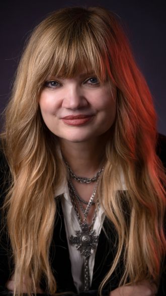 Desiree Irwin, Leadership, Entertainment ,Galena IL, Howl at the Moon ,Piano Ladies