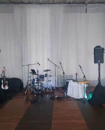 Full Band Tonight

