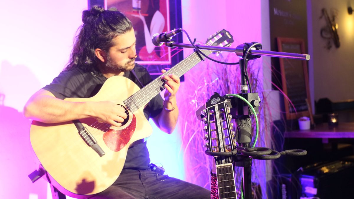 In-Person Music Lessons (60 min) 