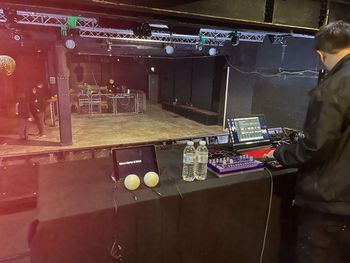 Soundcheck one-two one-two
