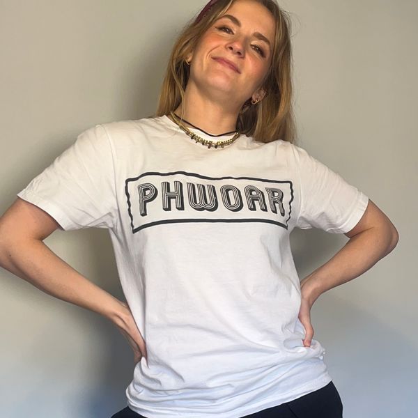 PHWOAR LOGO TEE - WHITE - UNISEX