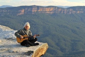 Nigel Foote – Singer-songwriter, Blue Mountains (photo Steve Norris)
