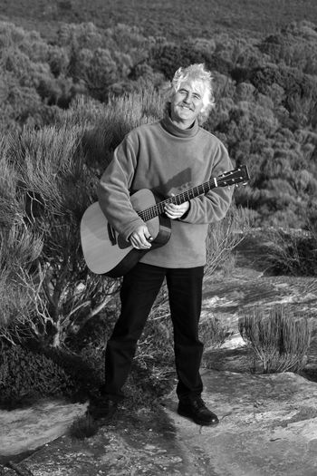 Nigel Foote – singer/songwriter/guitarist, Blue Mountains NSW (photo Steve Norris) b/w
