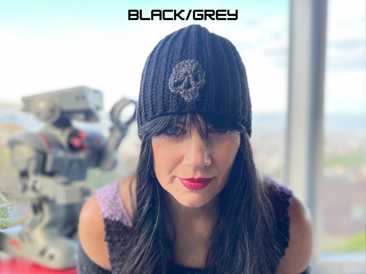 Skull Beanie - Black with grey skull    - includes shipping to Australia